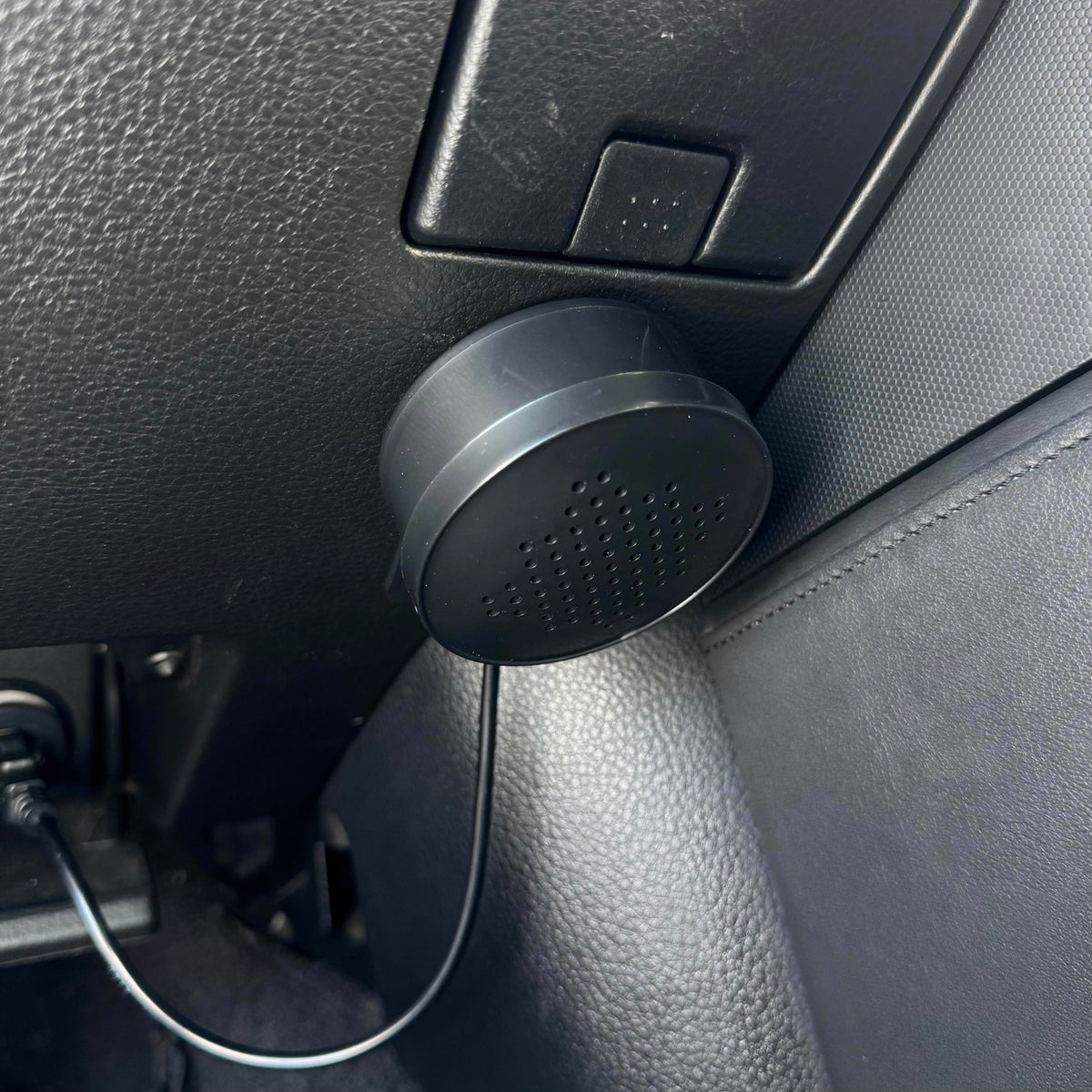 JDM ETC Melody Box mounted inside a car